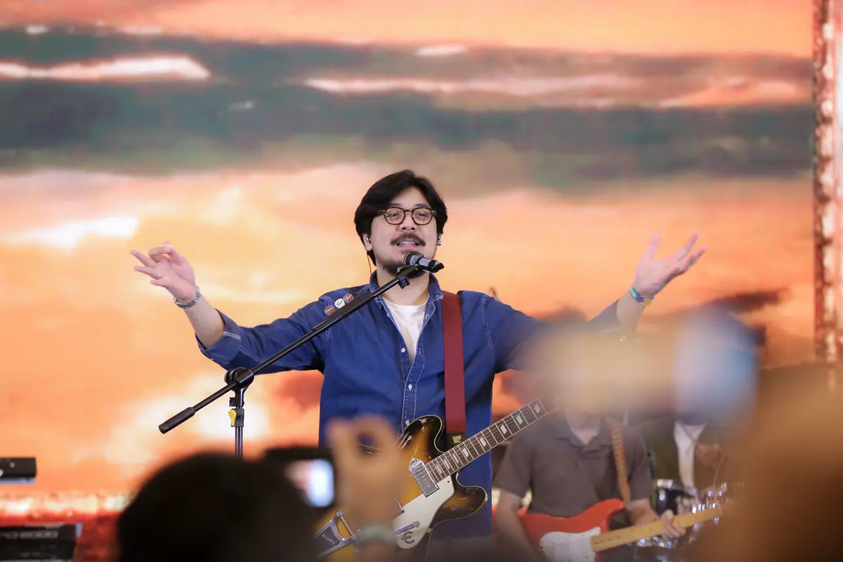 Bilal Indrajaya Menutup FIMELA Day 2024 dengan Lagu “Niscaya” yang Viral: “Tak Berdaya Bila Harus Meninggalkanmu Selalu”
