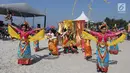 Penari Bali meramaikan Festival Ogoh-Ogoh di Pantai Lagoon Ancol, Jakarta, Minggu (18/3). Festival di Ancol ini melibatkan lebih dari enam ratus orang pendukung acara. (Liputan6.com/Arya Manggala)