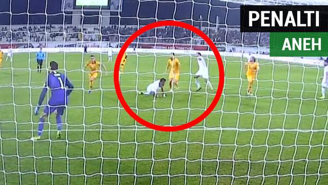 Berita video momen Suriah mendapat penalti dengan keputusan aneh dari wasit saat laga melawan Australia di Grup B Piala Asia 2019, Selasa (15/1/2019).