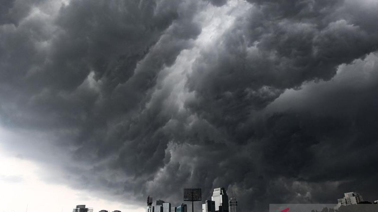 BMKG: Prakiraan Cuaca Jakarta Diguyur Hujan Sepanjang Hari Minggu