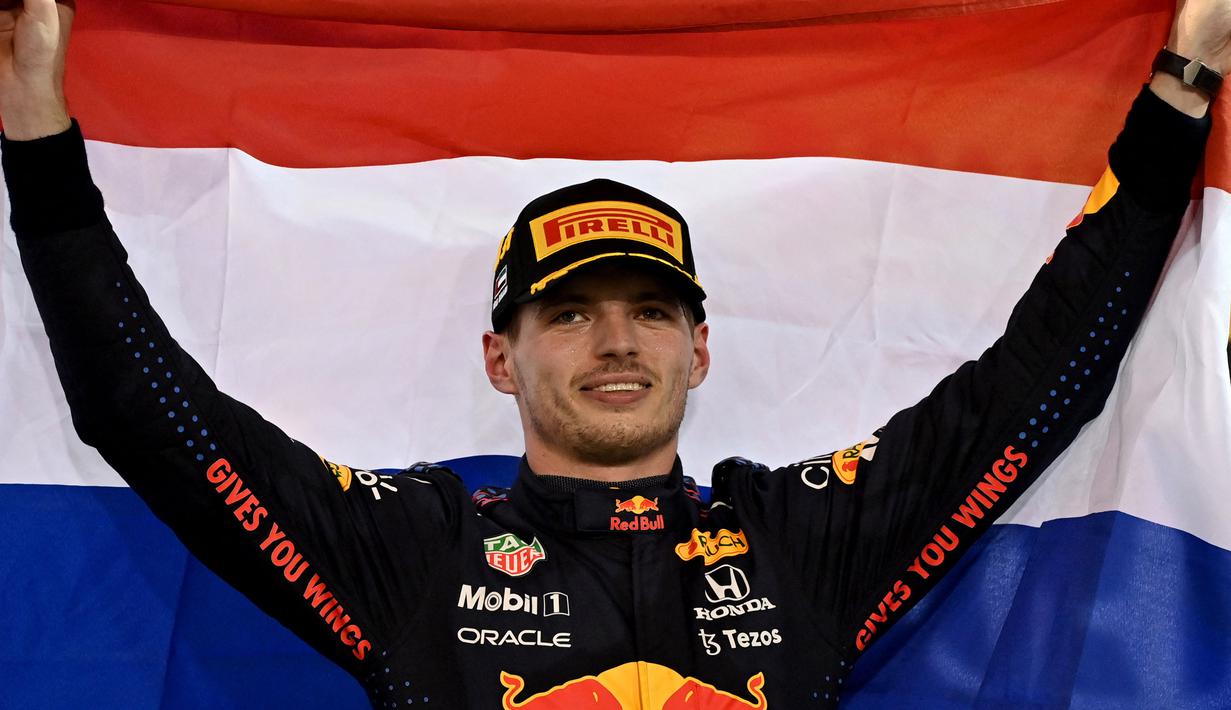 Verstappen juga menjadi pembalap Belanda pertama yang mampu menjuarai F1, sekaligus merupakan pembalap Red Bull Racing pertama yang menjuarai F1 sejak Sebastian Vettel pada 2013. (AFP/Andrej Isakovic)