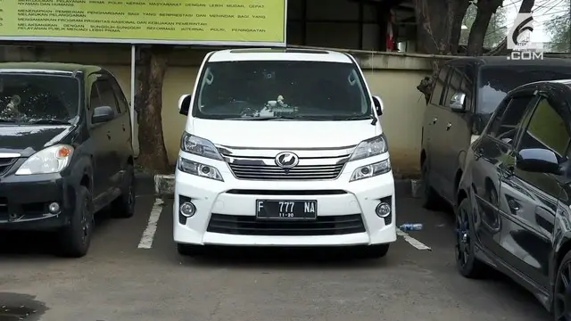 Mobil mewah tersebut satu dari tiga mobil yang disita polisi.