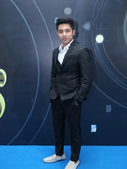 Riza Syah DI SCTV Awards 2019 di studio 6 EMTEK, Daan Mogot, Jakarta Barat, Jumat (29/11/2019). (Adrian Putra/Fimela.com)