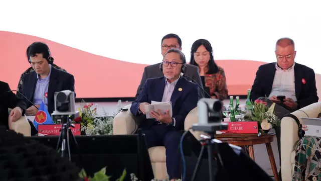 Menteri Perdagangan (Mendag) Zulkifli Hasan dalam ASEAN Economic Ministers (AEM) Retreat