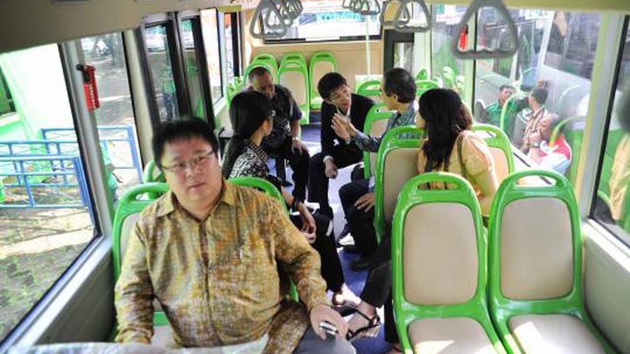Fauzi Bowo luncurkan Kopaja AC dilengkapi wifi