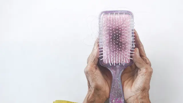 Penyebab Rambut Rontok yang Perlu Diketahui (Photo by Unsplash.com)