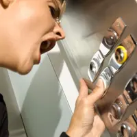 ilustrasi lift jatuh | foto: Liputan6