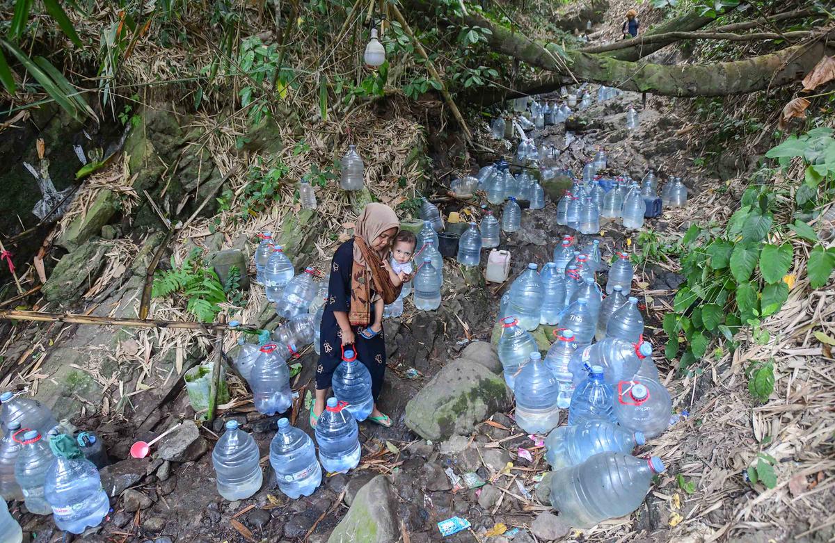 Sumber Mata Air di Hutan Jadi Tumpuan Warga Cilegon Saat Kemarau
