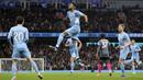 Manchester City akhirnya mampu mengendalikan laga yang semakin seru tersebut. The Cityzens mampu menambah dua gol lagi untuk menyudahi laga tersebut. Laga Manchester City melawan Leicester City berakhir dengan skor 6-3. (AP/Scott Heppell)