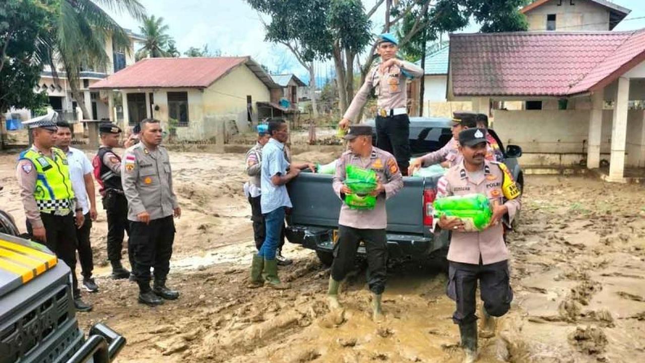 Polres Pidie Jaya Salurkan Bantuan Banjir, Wujud Kepedulian Polri kepada Masyarakat
