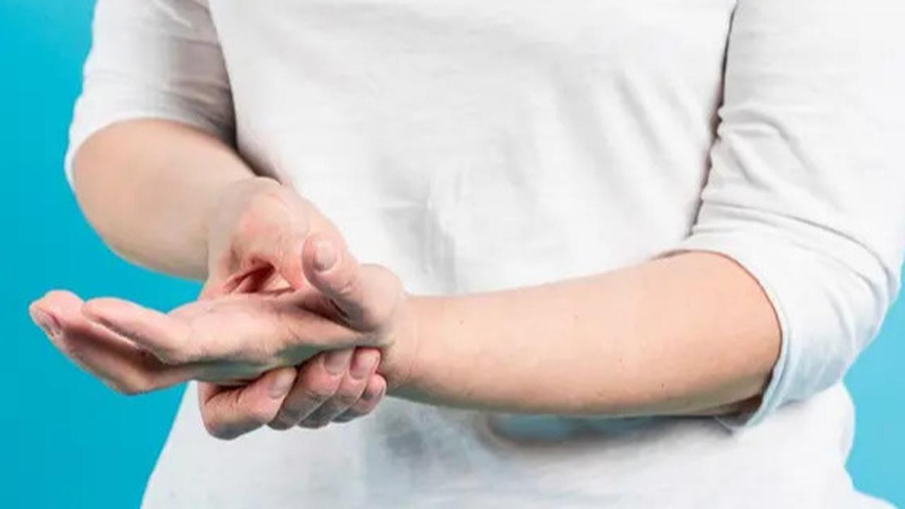5 Kebiasaan Mudah untuk Menurunkan Kadar Asam Urat Secara Alami
