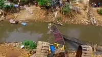 Polisi Periksa 3 Orang Terkait Crane Jatuh di Kampung Pulo 