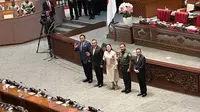 Rapat Paripurna DPR RI soal Pengesahan Jenderal Agus Subiyanto sebagai Panglima TNI. (Liputan6.com/Nanda Perdana Putra)