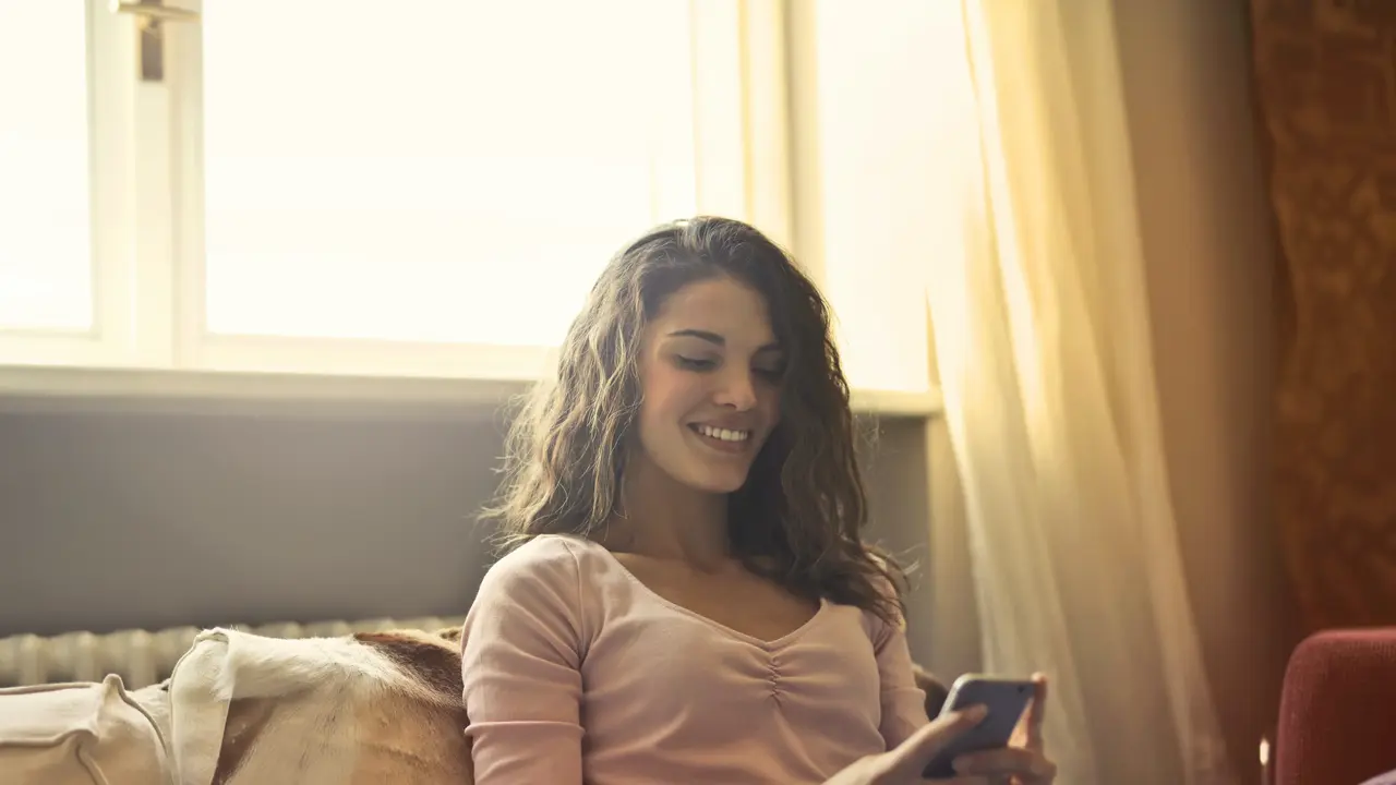 3 Tips Membuat Profil Aplikasi Kencan Online Terlihat Lebih Menarik dari Pakar Hubungan