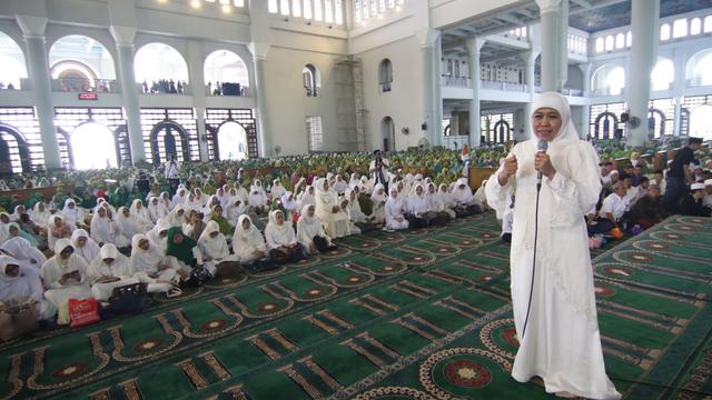 Khofifah Hadiri Haul Akbar Pendiri Muslimat NU Dihadiri Ulama dari Mekkah Dr. Syekh Muhammad Ismail