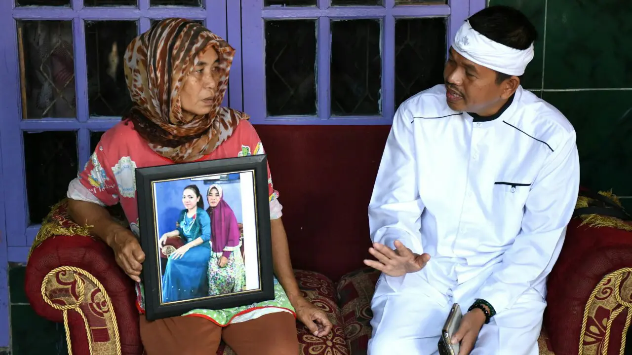 Berkaca Kasus Irma Bule, Bupati Ini Minta Penghentian Tari Ular