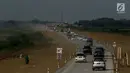 Suasana tol fungsional Brebes Timur-Batang, Jawa Tengah, Kamis (22/6). Pada H-3 Lebaran kendaraan pemudik yang melintas di jalan tol fungsional terpantau mulai meningkat. (Liputan6.com/Gempur M Surya)
