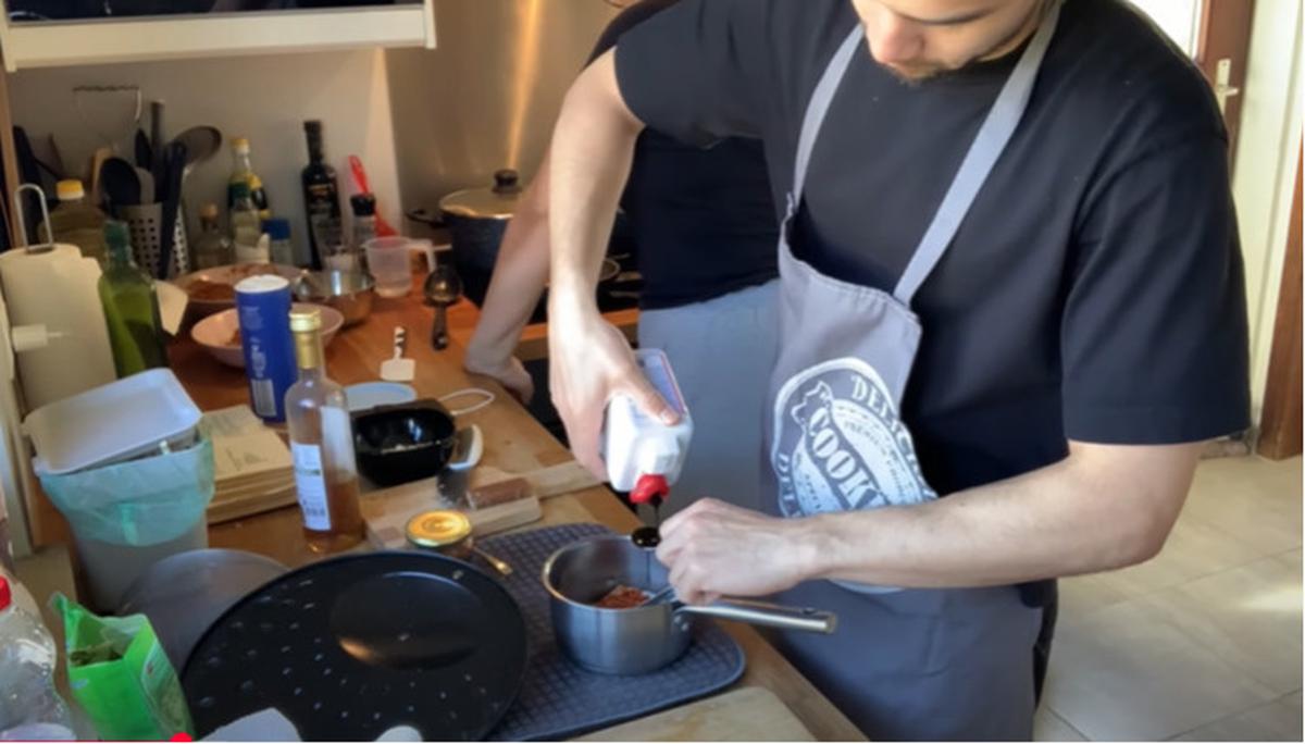 Potret Dapur Rumah Ibu Sandy Walsh di Belanda, Peralatan Masak Lengkap Khas Emak-emak Indonesia