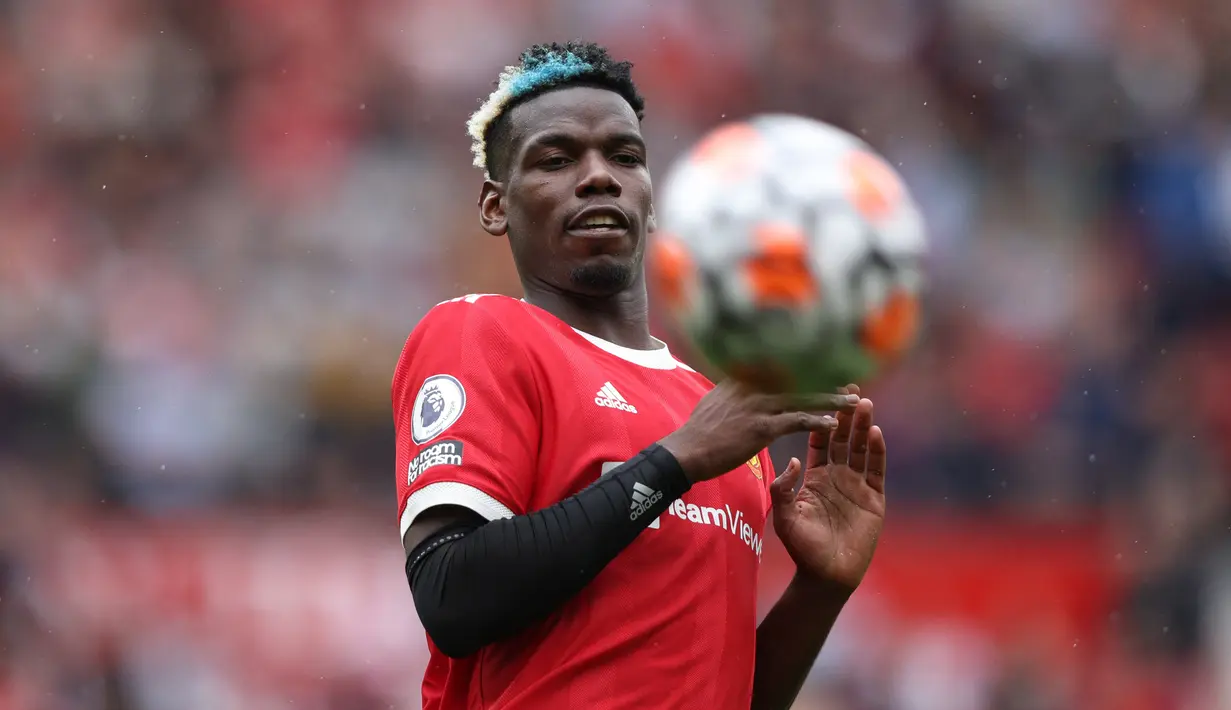 <p>Paul Pogba digaet oleh Manchester United dengan biaya &euro; 105 juta pada 2016. Sejauh ini, ia telah mencetak 39 gol dan memberikan 51 assist dalam 233 pertandingan. Usai gagal mendapatkan kesepakatan kontrak baru dengan Manchester United dan berstatus sebagai agen bebas, Pogba saat ini dikaitkan dengan Juventus dan Paris Saint-Germain. (AFP/Adrian Dennis)</p>