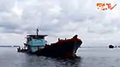 Sebuah kapal muatan Bintang Lestari bertabrakan dengan kapal peti kemas di Batam, Kepulauan Riau, sehingga seorang anak buah kapal hilang.