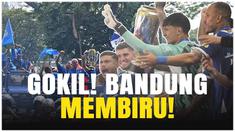 Kota Bandung pecah! Euforia luar biasa mewarnai kemenangan Persib Bandung yang berhasil menjuarai BRI Liga 1 musim 2024/2025. Dalam video ini, kami merangkum momen-momen paling seru, haru, dan meriah dari perayaan sang Pangeran Biru bersama Bobotoh d...