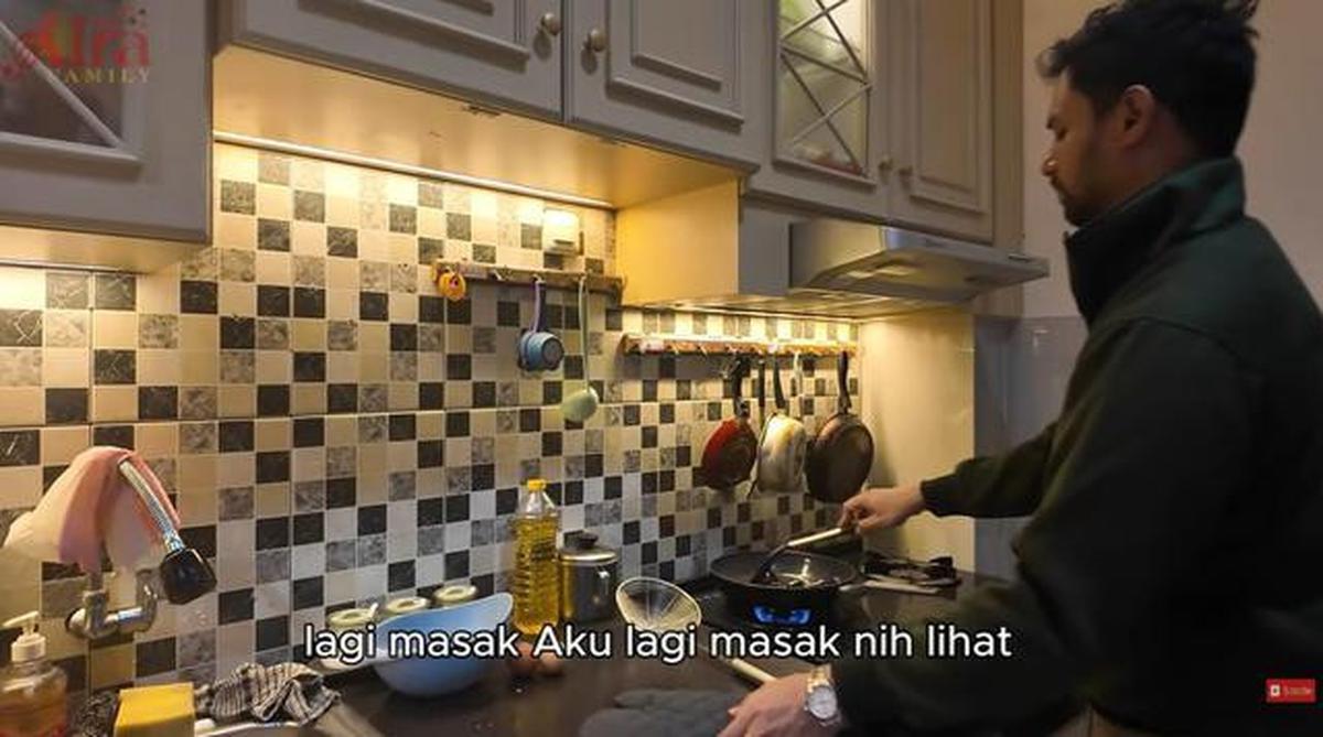 6 Potret Dapur Rumah Sederhana Lady Rara dan Aladull, Fungsional dengan Detail Menarik