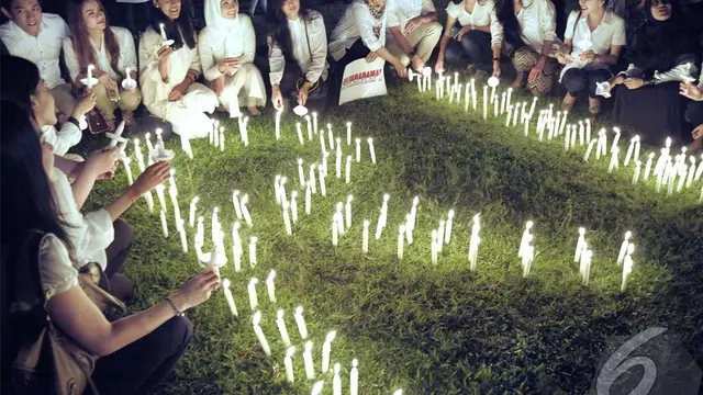 Ratusan Lilin untuk Perdamaian Indonesia