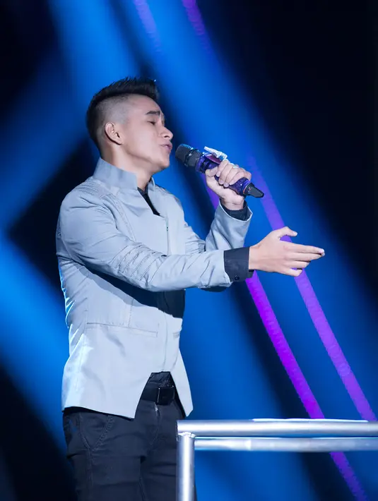 Selain mendapat pujian dari Rita Sugiarto, Ilham juga mendapat pujian dari pedangdut cantik Inul Daratista yang melihat Ilham sebagai paket komplit. (Dezmond Manullang/Bintang.com)