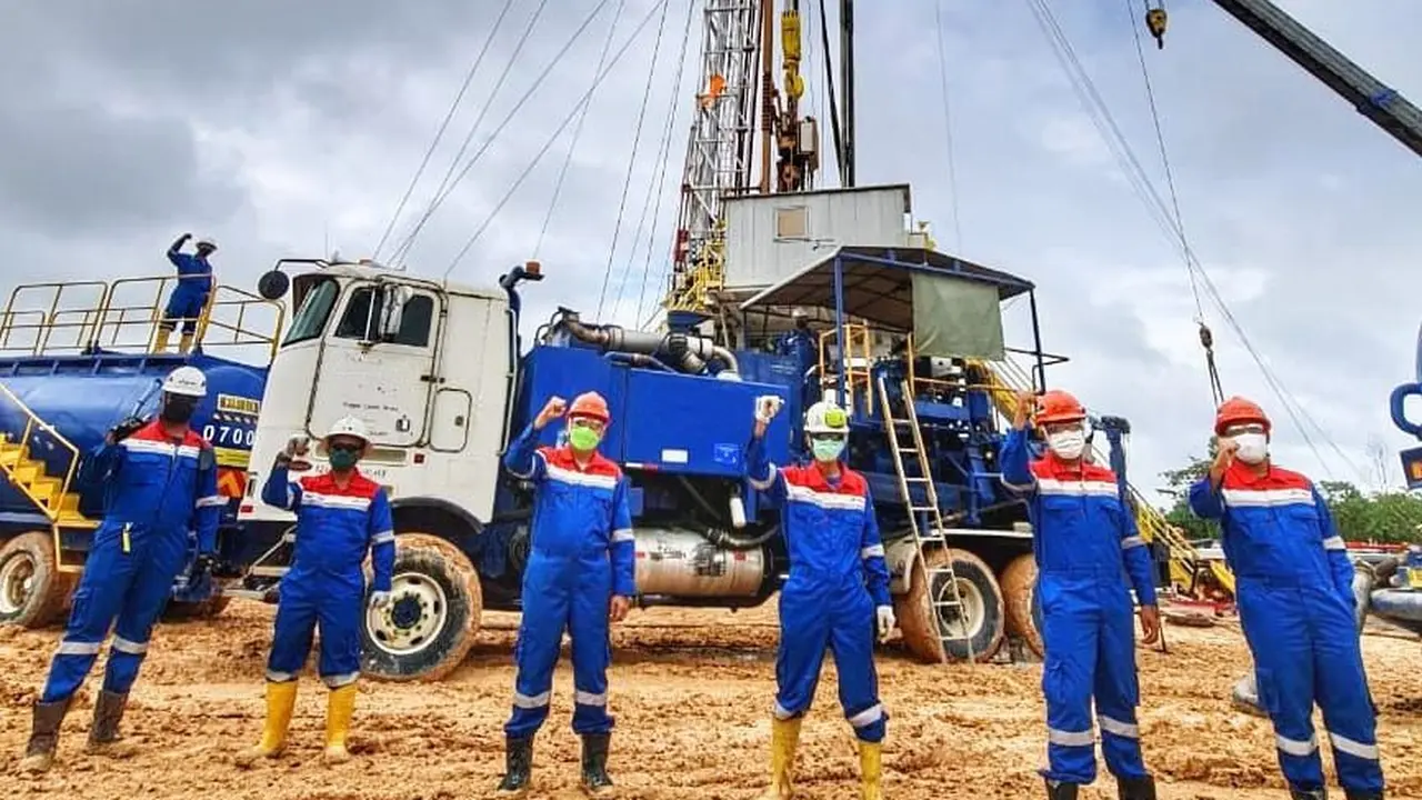 Tepat satu hari jelang peringatan HUT RI ke-76, PT Pertamina Hulu Rokan melakukan tajak sumur keenam, yakni sumur Duri #3R-52B menggunakan Rig ACS-19. (Dok Pertamina)