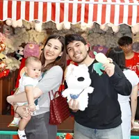 Liburan jadi aktivitas rutin Aaliyah Massaid dan Thariq Halilintar. Namun liburan kali ini semakin lengkap dengan Arrash yang semakin besar [@aaliyah.massaid]