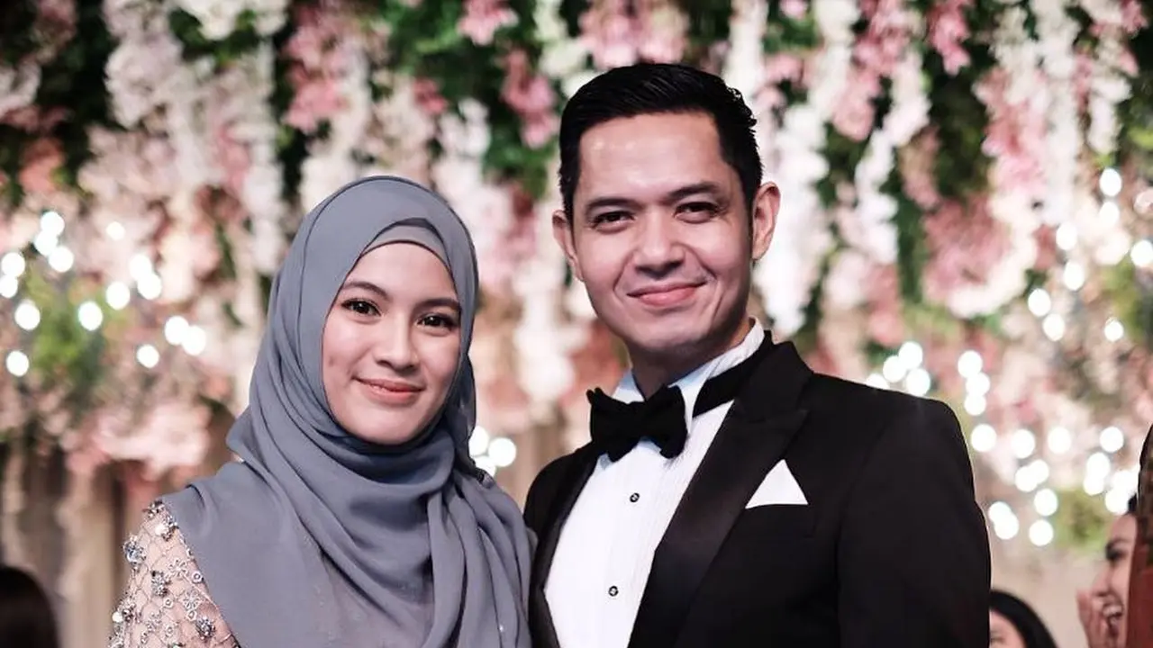 [Bintang] Dude Harlino dan Alyssa Soebandono