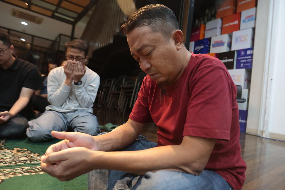 Doa Bersama Karyawan KLY untuk Arie Basuki