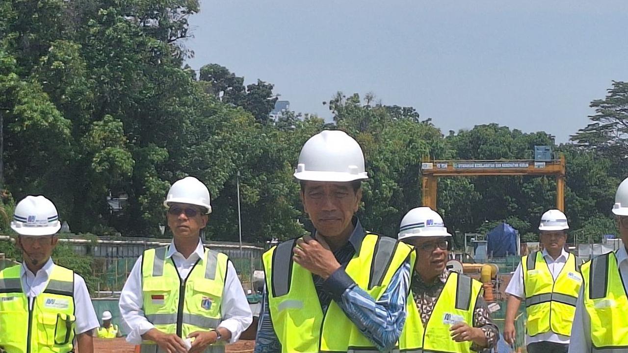 Jokowi: Pembangunan MRT Jakarta Fase 2A Capai 28,4 Persen, Lampaui Target Saya