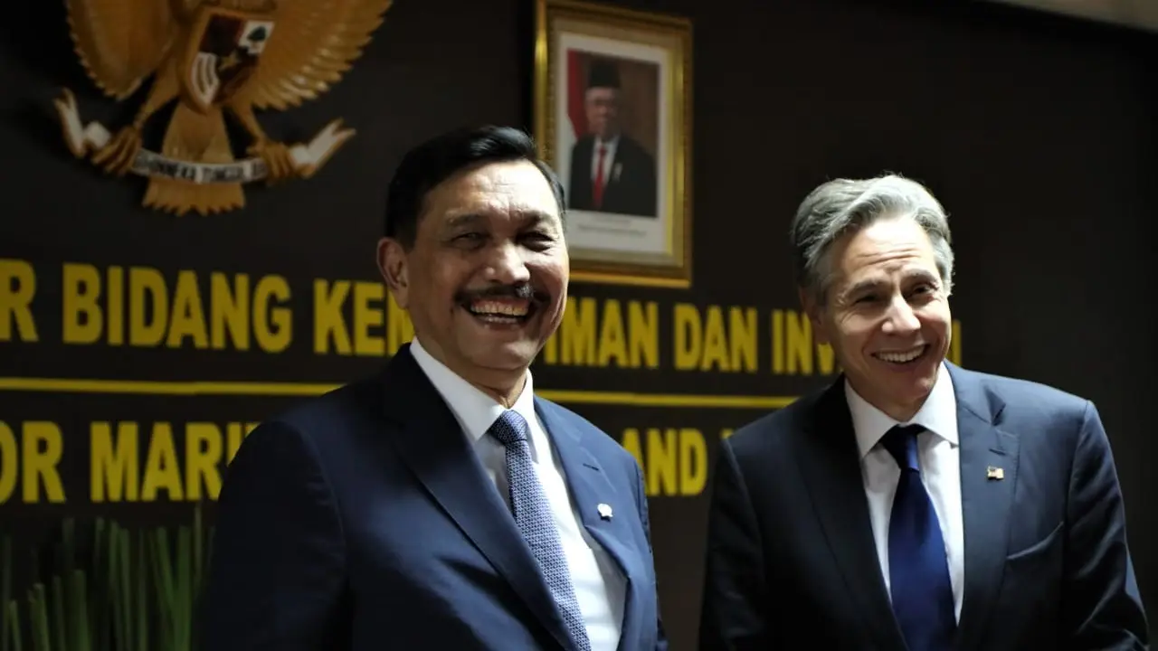 Menteri Koordinator Kemaritiman dan Investasi, Luhut Binsar Pandjaitan bertemu secara bilateral dengan Menteri Luar Negeri Amerika Serikat Antony Blinken di Jakarta pada Selasa, 14 Desember 2021.