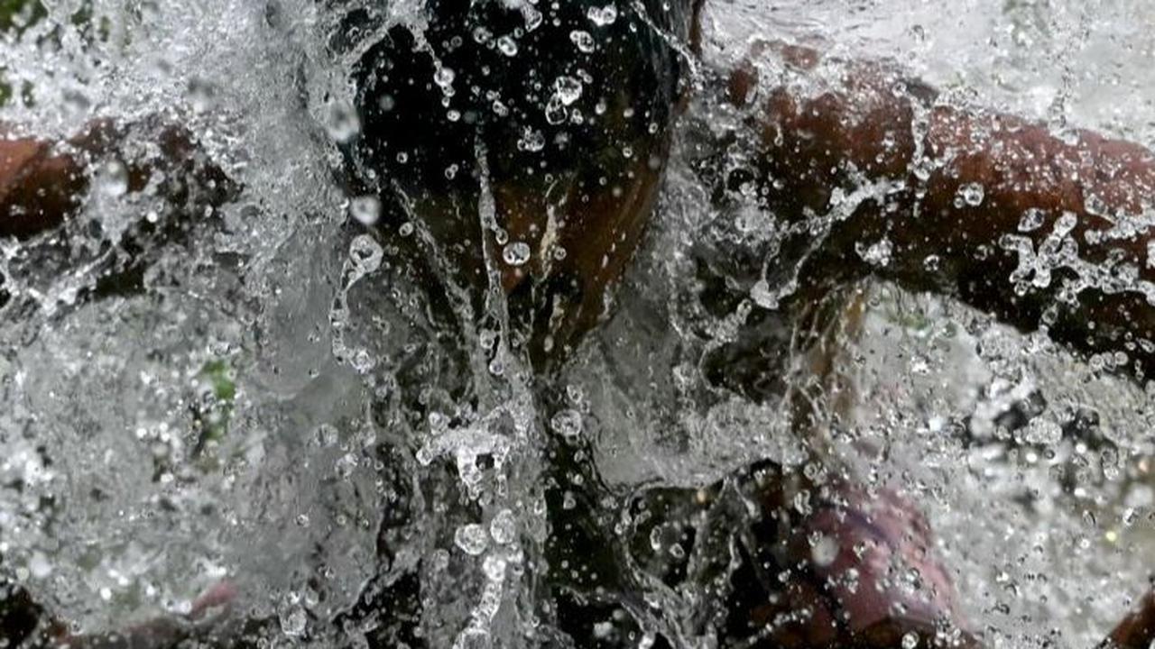 Sedikitnya 33 orang,&nbsp;termasuk petugas pemilu, tewas karena suhu panas yang menyengat di negara bagian Bihar, Uttar Pradesh, dan Odisha di India pada Jumat (31/5). Demikian dilaporkan Reuters.&nbsp;Foto: AFP