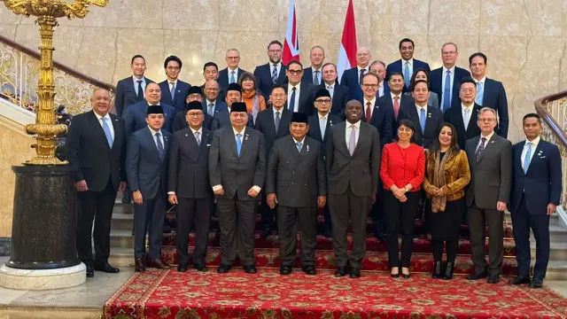 Presiden Prabowo Subianto menggelar pertemuan dengan Wakil Perdana Menteri Inggris David Lammy dan para pengusaha  di Lancaster House, Selasa (20/1/2026). (Liputan6.com/Lizsa Egeham)