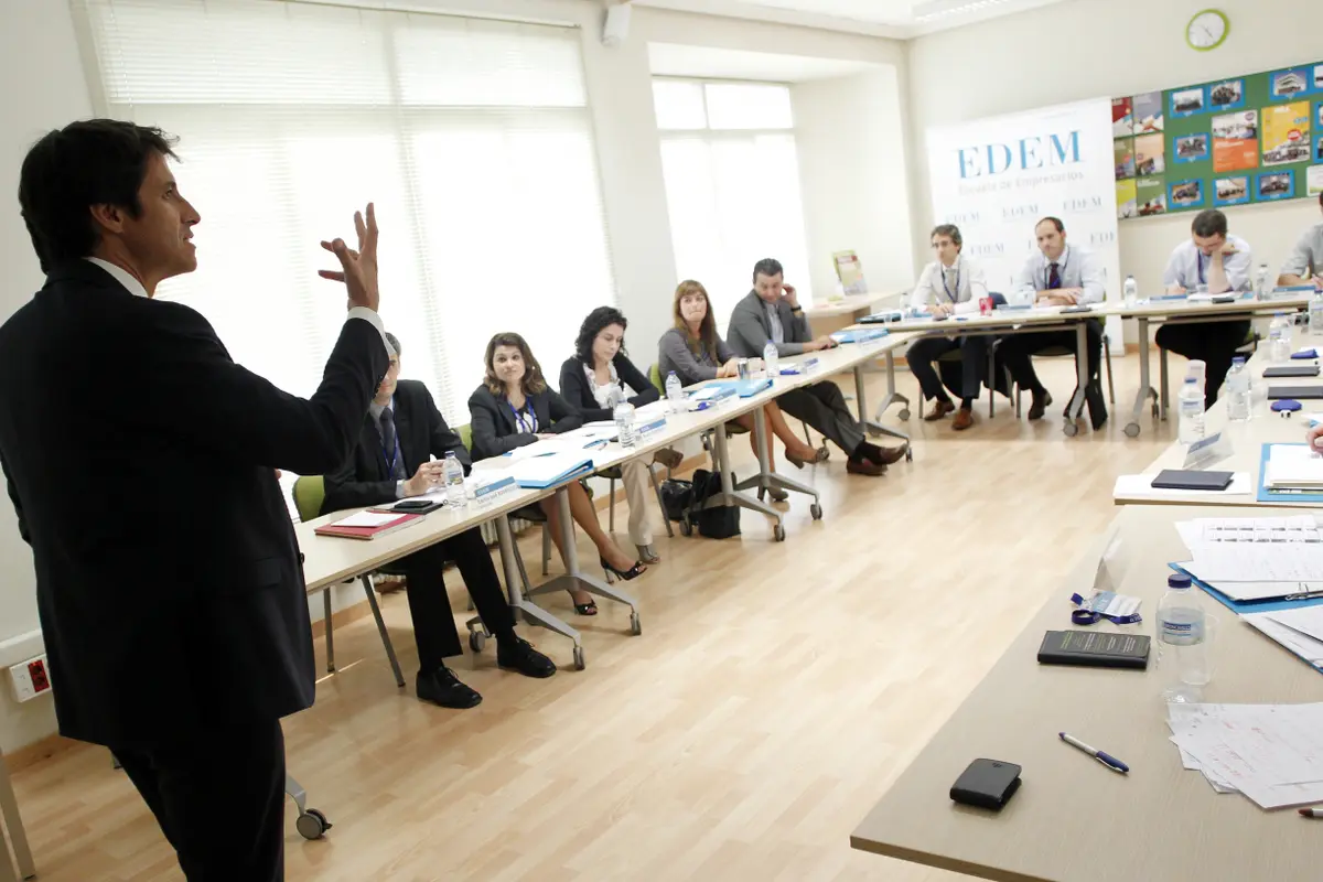 Ingin Bisnis Lancar? 2 Trik Ini Bakal Bikin Kamu Jago Berjualan