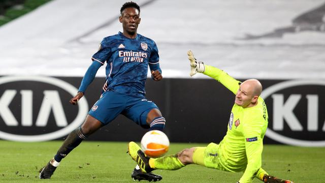 Hajar Dundalk 4-2, Arsenal Menang Sempurna di Fase Grup Liga Europa