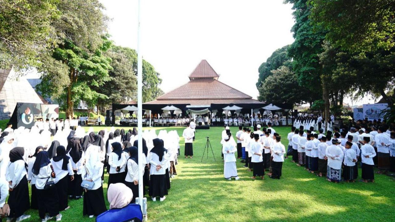 Dari resolusine menjadi landasan keagamaan yang menggerakkan sejumlah pertempuran di Indonesia. Seperti halnya Perang 10 November di Surabaya.