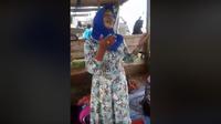 Seorang nenek menyanyikan lagu India dengan lancar dan merdu menjadi viral di media sosial. (Capture Video: Istimewa/Facebook/Adip Jefryan)