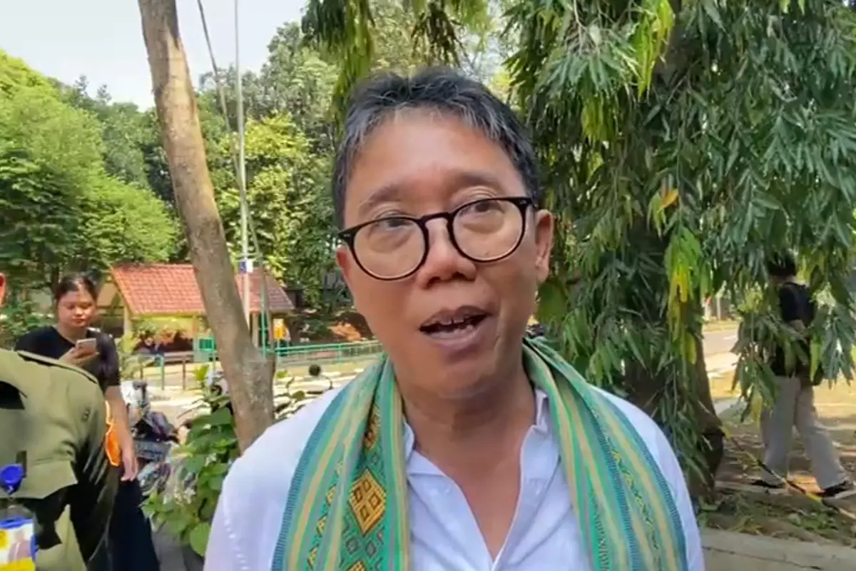 Dekan FISIP UI, Prof Semiarto Aji Purwanto saat ditemui di area kampus UI, Depok (Liputan6.com/Dicky Agung Prihanto)