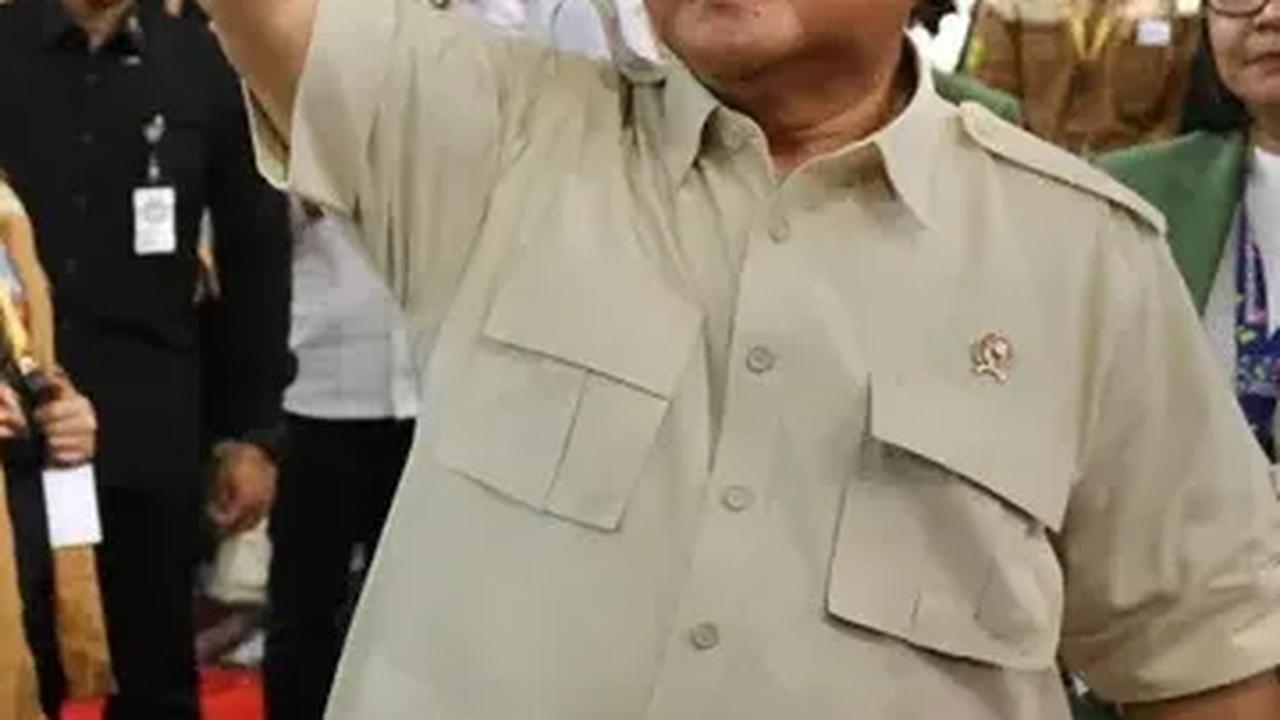 Momen Prabowo Karaoke ‘Ojo Dibandingke’ Bersama Relawan Jokowi dan Bolone Mas Gibran