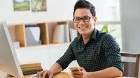 Anti Ribet! Rekomendasi Produk Praktis Buat Cowok Mageran yang Tetap Mau Kelihatan Rapi