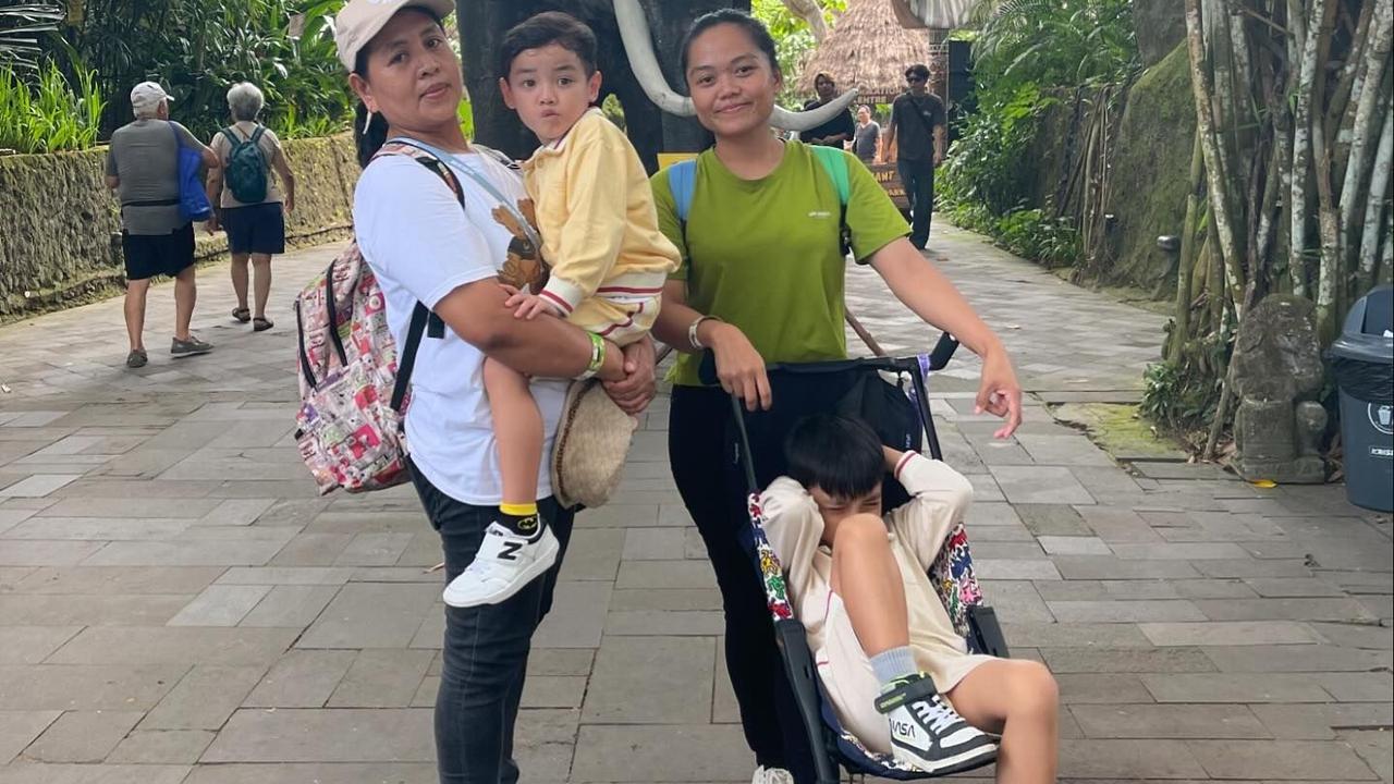 Potret Vicky Shu dan Keluarga Liburan di Bali