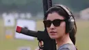 Hingga saat ini sudah cukup banyak selebriti yang gemar latihan menembak. Salah satunya ia Widi Viera, hingga Herjunot Ali. Tentunya seru bisa mencoba berbagai senjata sambil menembak target. Selain itu menjadi kepuasan tersendiri, olahraga ini bisa menghilangkan penat dari kesibukan sehari-hari. (Liputan6.com/IG/@medinadinaaa)