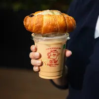 Menikmati sensasi ngopi ala New Yorker di Jakarta (The Coach Coffee Shop)