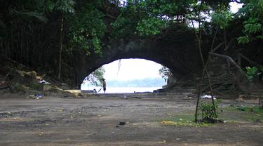Wisata Pantai Anyer