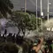Demo Depan DPR Malam Ini, Massa Bubar Disemprot Water Cannon