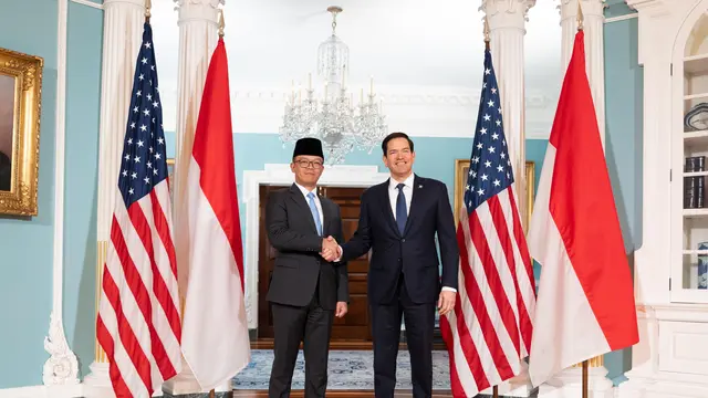 Menteri Luar Negeri Republik Indonesia Sugiono saat bertemu dengan Menteri Luar Negeri Amerika Serikat (AS) Marco Rubio di Kementerian Luar Negeri AS, Washington, DC, Rabu (16/4/2025).
