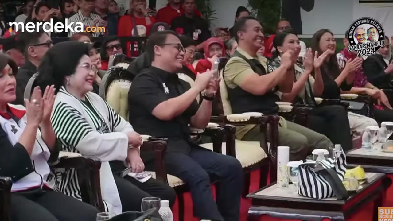 Hal tersebut nyatanya membuat mantan Panglima TNI Jenderal (Purn) Andika Perkasa yang turut hadir memberikan reaksi.